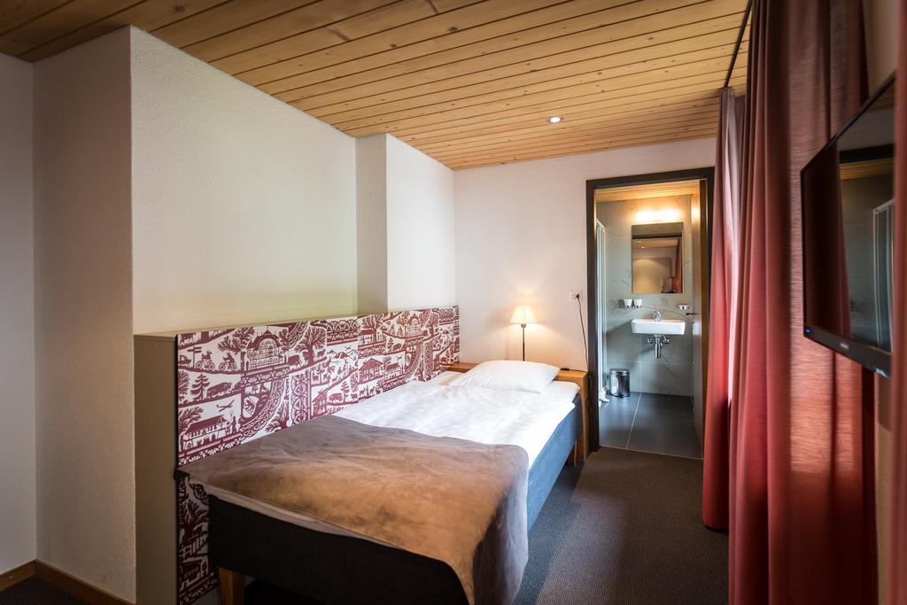 Hotel Landhaus Saanen Exteriör bild